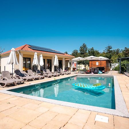 Vsg Resort - Relaxing Apartments, 200M From The Sea, With Pool, Sauna & Jacuzzi Klimno Kültér fotó