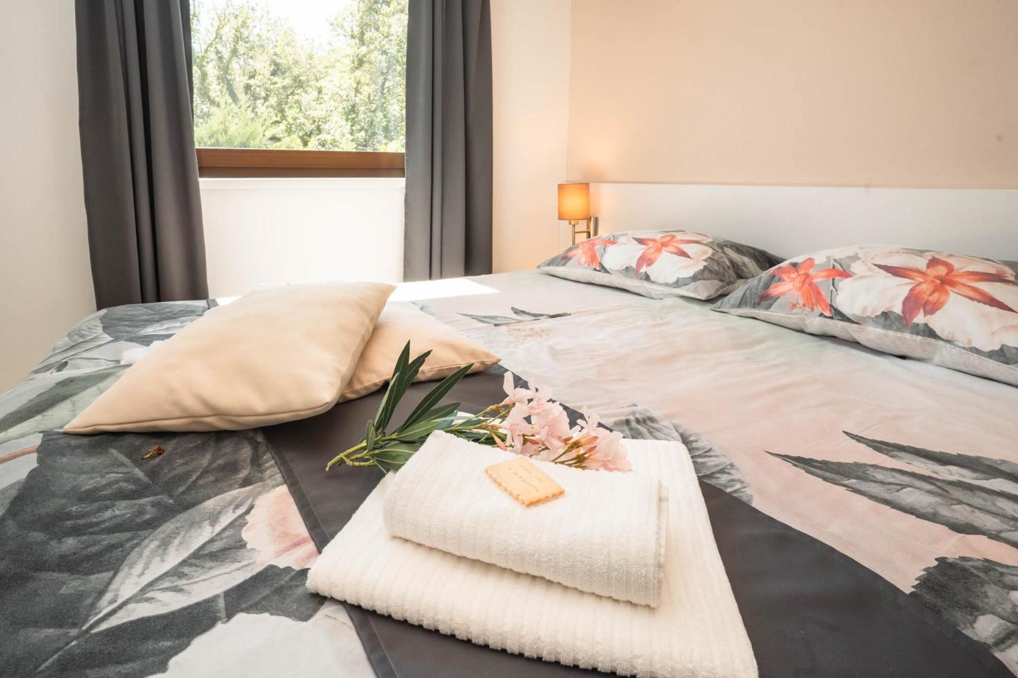 Vsg Resort - Relaxing Apartments, 200M From The Sea, With Pool, Sauna & Jacuzzi Klimno Kültér fotó