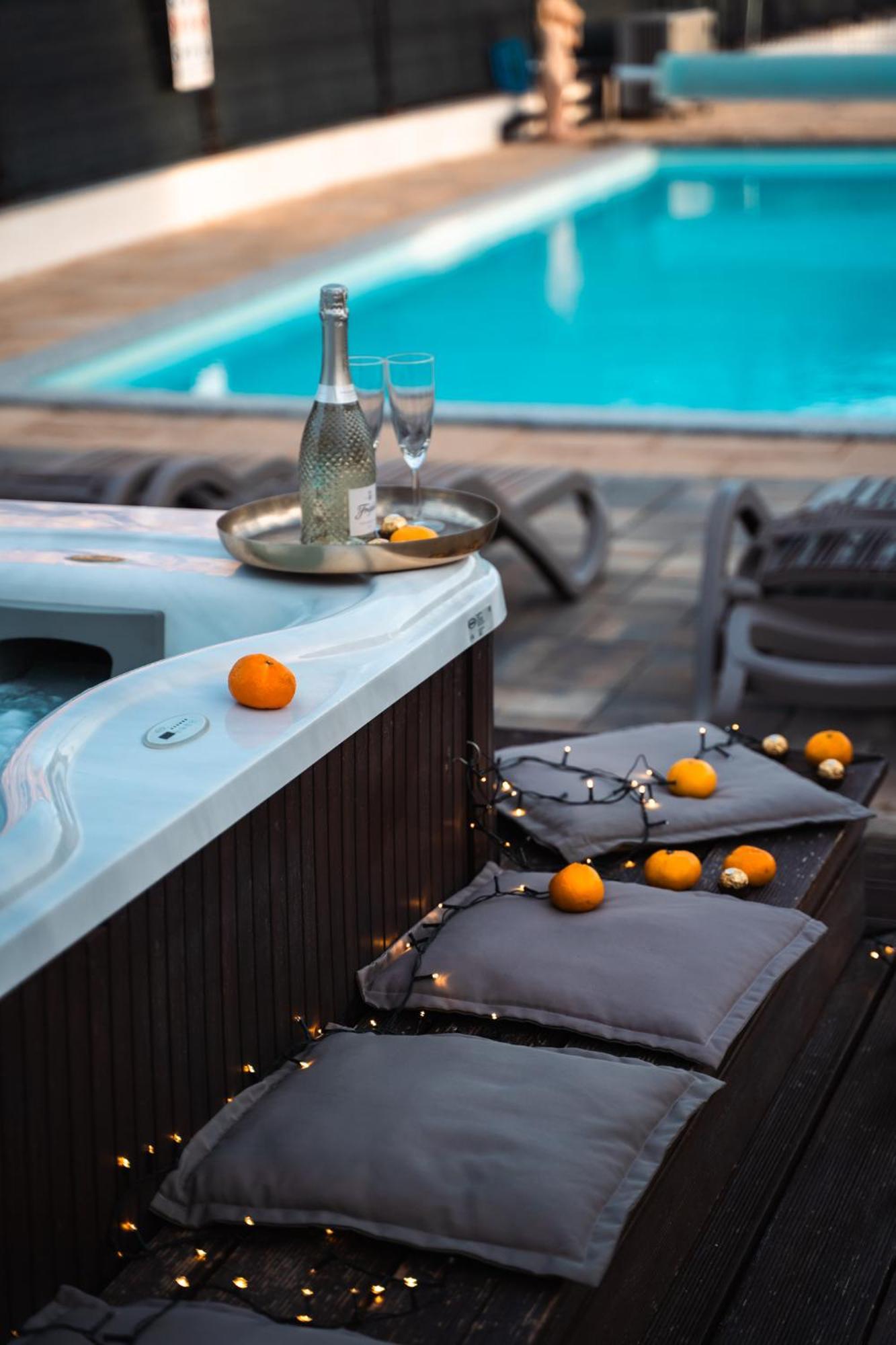 Vsg Resort - Relaxing Apartments, 200M From The Sea, With Pool, Sauna & Jacuzzi Klimno Kültér fotó